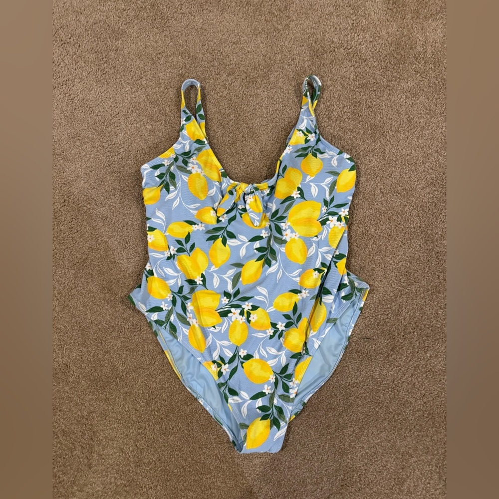 Plu size Yellow Lemon Print One-Piece Swimsuit on Light Blue